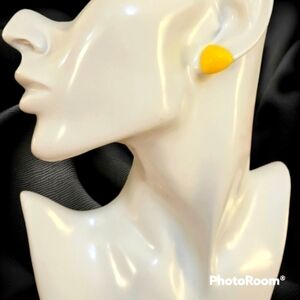 3/$30 Vtg Canary Yellow Acrylic Triangle Post Earrings